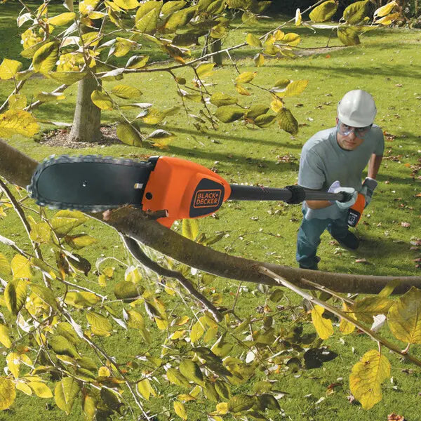 BLACK+DECKER Attrezzature da giardino - Sega potatrice a batteria 18V, 1x batteria 2,0 Ah Li-ion, caricabatterie GPC1820L20-QW